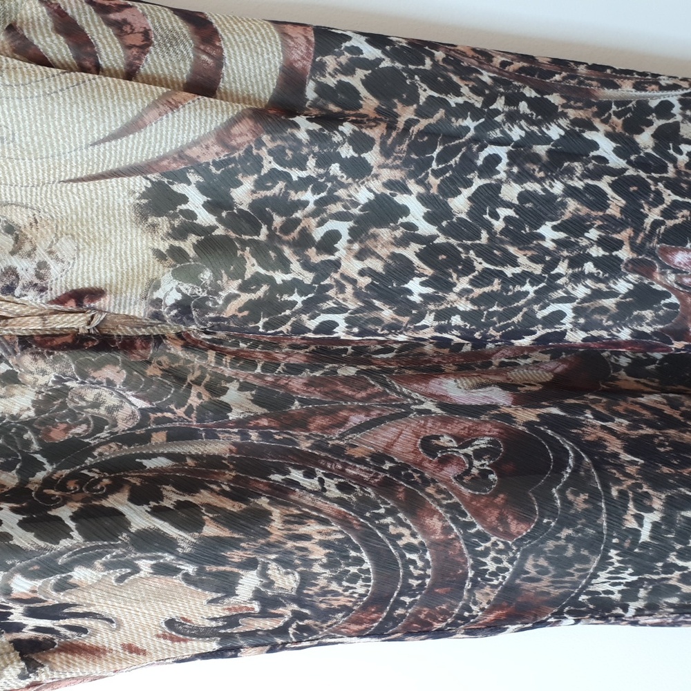 Elegant Leopard Print Maxi Dress - Picture 5 of 8